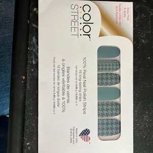 Color Street nail polish strips
